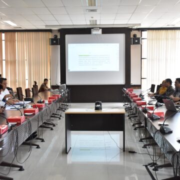 RAPAT : Pansus pembahas Raperda Perubahan RTRW menggelar rapat bersama dengan tim penyusun Revisi RTRW Kaltim, Kamis (23/2/2023)