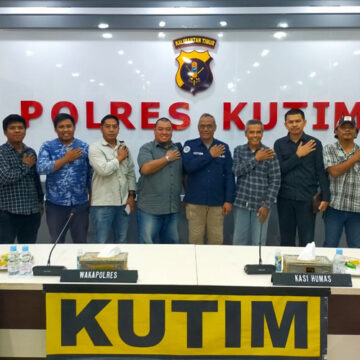 Aliansi Jurnalis Kutai Timur (AJKT) menghadiri undangan diskusi publik secara video converence (vidcon) di Mapolres Kutim