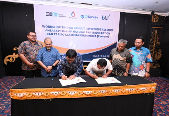 PT. Badak LNG dan PT Biro Klasifikasi Indonesia (Persero) atau BKI sebagai induk Holding BUMN Jasa Survei atau IDSurvey menandatangani perjanjian kerja sama.12/07/2023