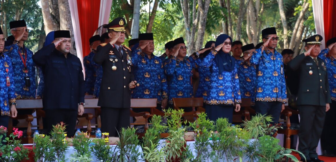 Reza Menghadiri Upacara Hari Sumpah Pemuda Di GOR Samarinda