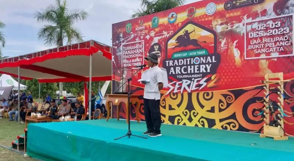 Kompetisi olahraga panahan tradisional bertajuk Traditional Archery Tournament