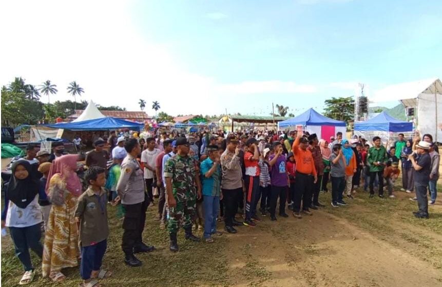 Bupati Kutim Ardiansyah Sulaiman Menyempatkan Menutup Kegiatan Pekan Wisata Di Desa Selangkau