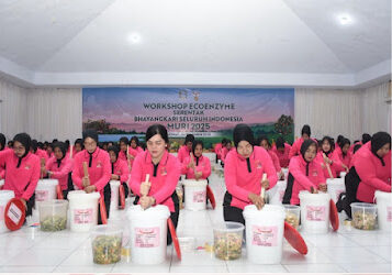 Bhayangkari Bulukumba Cetak Sejarah: Ikuti Workshop Eco Enzyme Nasional yang Resmi Tercatat di MURI sebagai Workshop Terbesar di Indonesia!