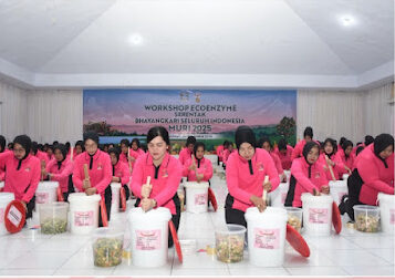 Bhayangkari Bulukumba Cetak Sejarah: Ikuti Workshop Eco Enzyme Nasional yang Resmi Tercatat di MURI sebagai Workshop Terbesar di Indonesia!