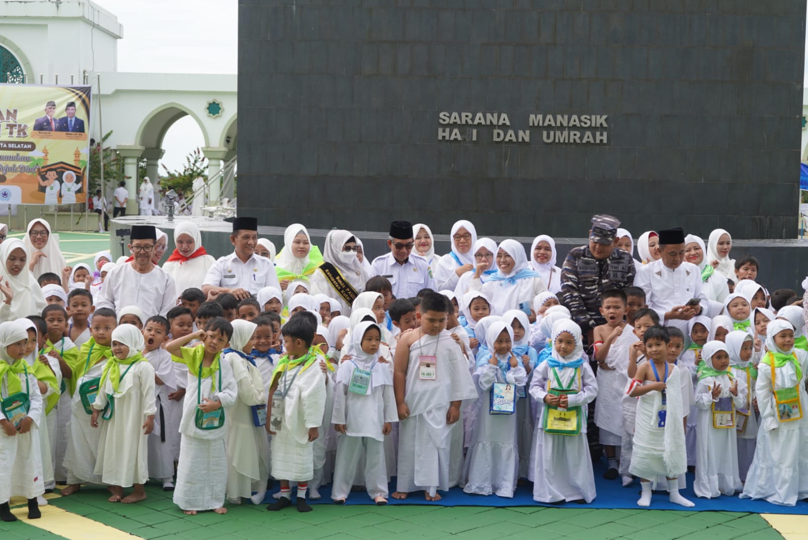 Buka Manasik Haji Akbar, Bupati Kutim Ancam Sanksi Orang Tua yang Abaikan PAUD