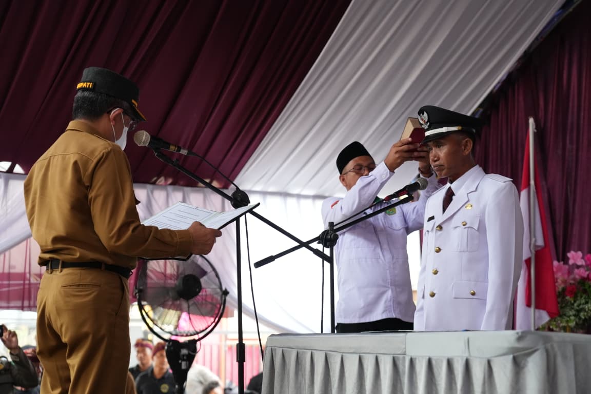 Ardiansyah Lantik Riduansyah Jadi Kades PAW Sumber Agung, Tekankan Sinergi Membangun Desa