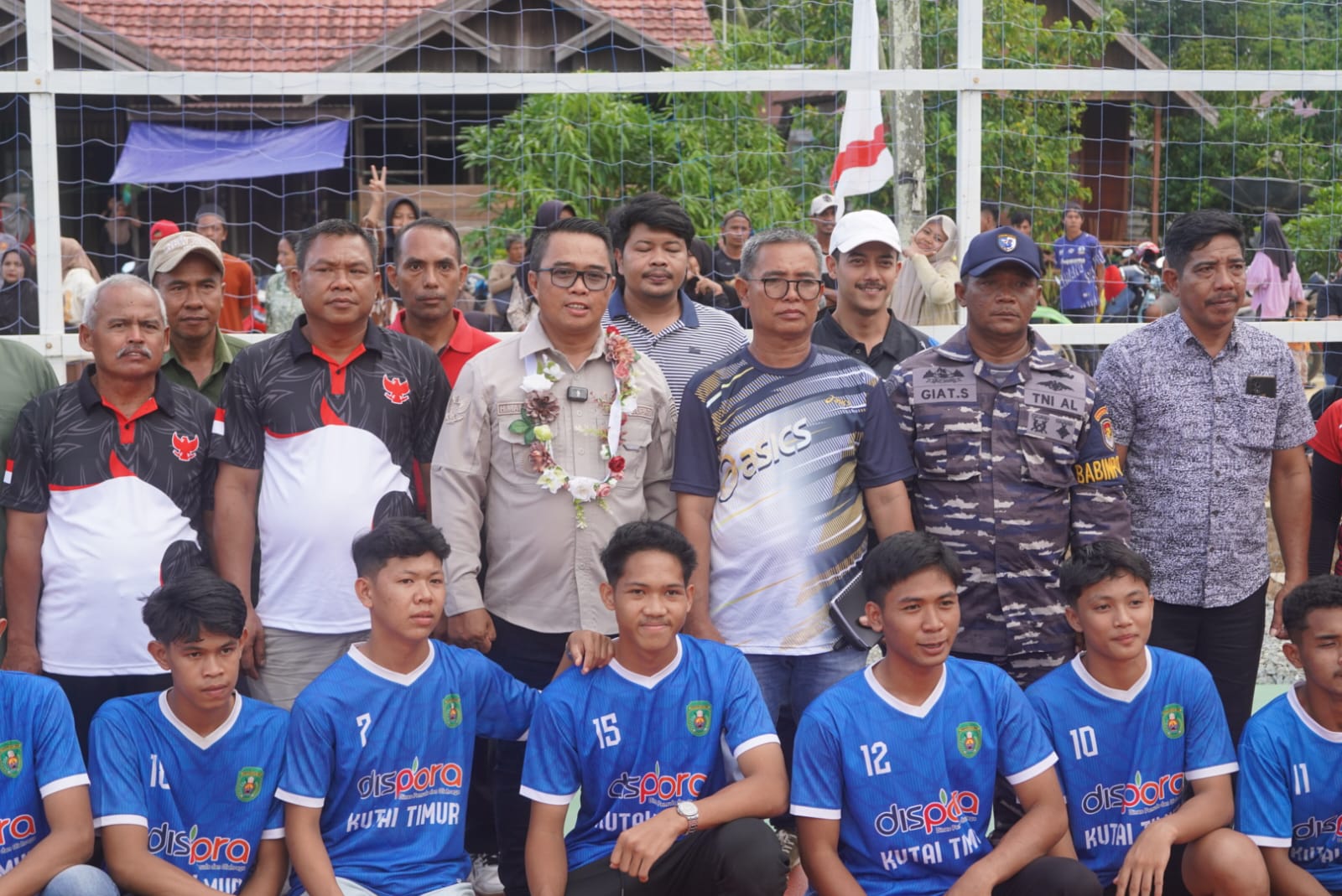 Terpikat Atmosfer Turnamen Voli Desa Saka, Wabup Kutim Tambah Hadiah Rp 5 Juta