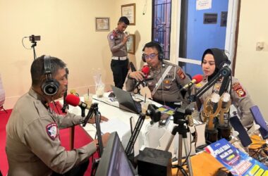 Talk Show Rewako FM: Satlantas Polres Gowa Dorong Masyarakat Jadi "Pahlawan" Keselamatan Jalan dalam Operasi Zebra Pallawa 2025